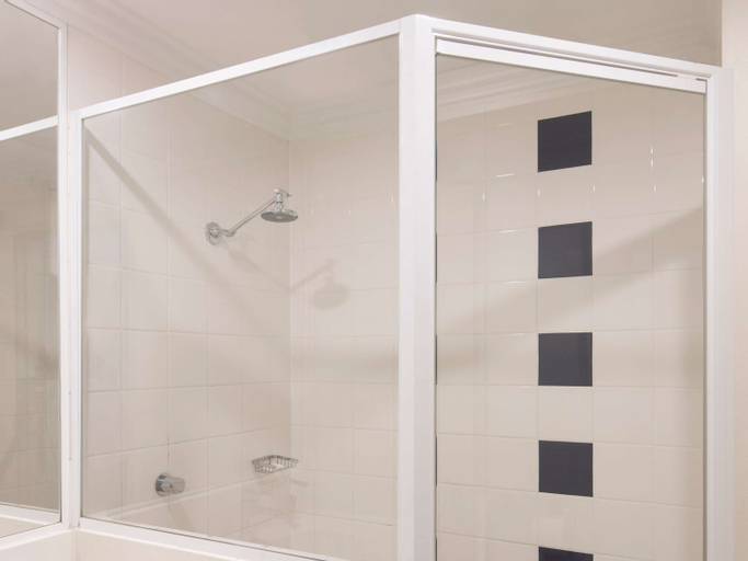 Bathroom 26