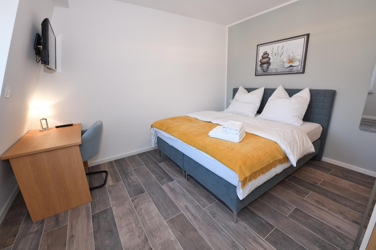 Bedroom 12