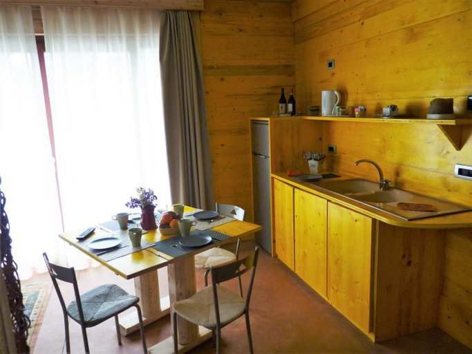 Dining Room 8