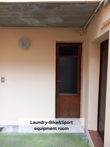 Others 5, Al Porto on budget with parking at 300mt, Verona