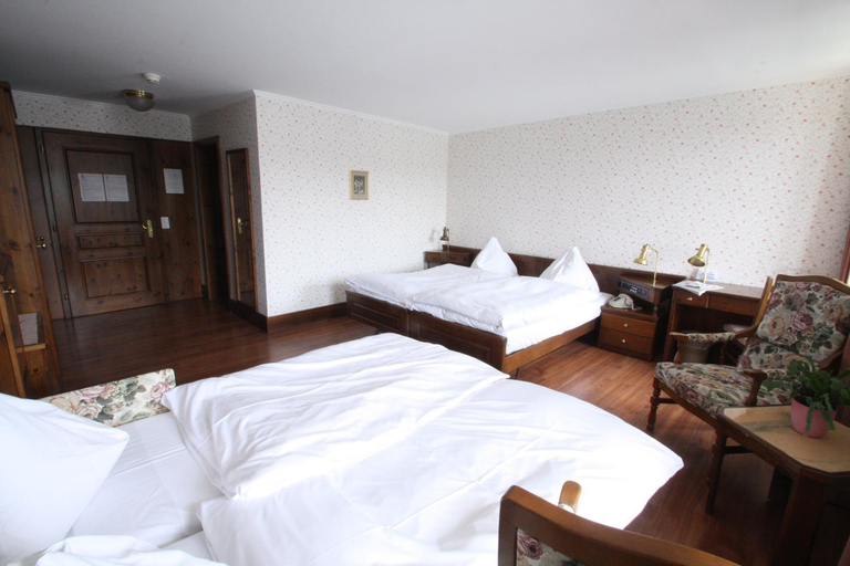 Bedroom 13