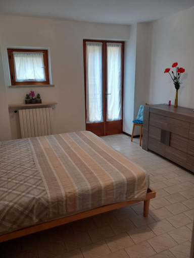 Others 3, Al Porto on budget with parking at 300mt, Verona