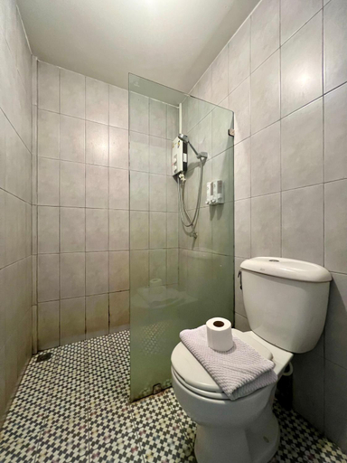 Bathroom 4, Ngeeb Bed & Breakfast, Muang Chiang Rai