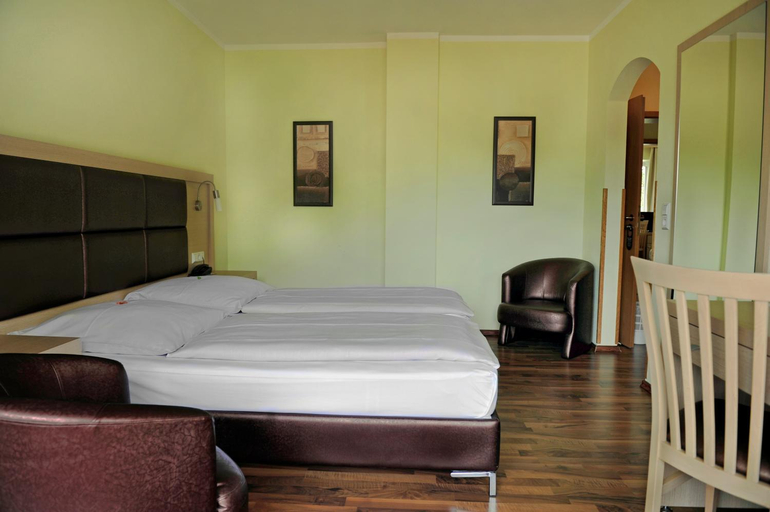 Bedroom 10