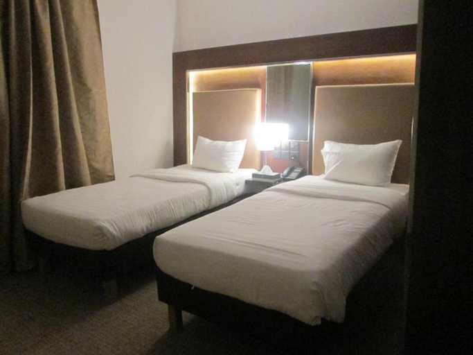 Bedroom 5, Mera Houses