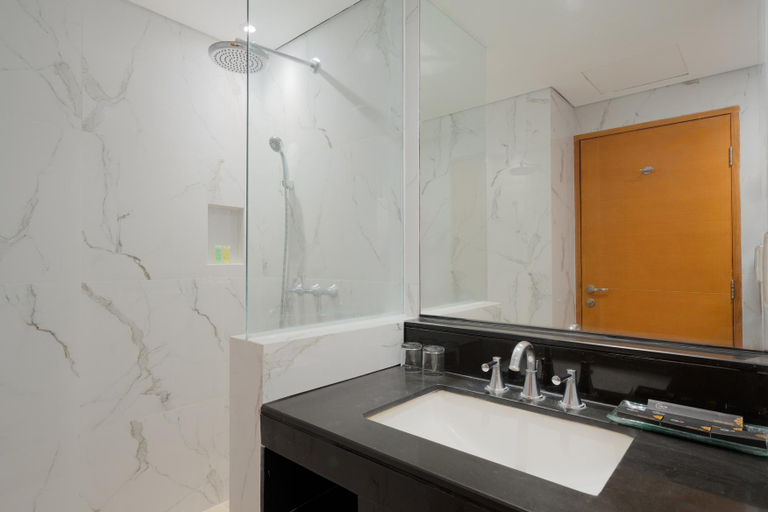 Bathroom 28