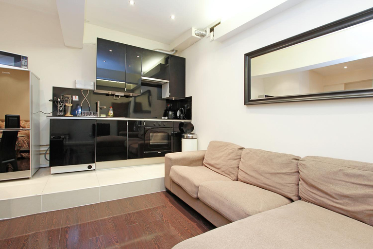 Others 3, London Central Apartments, London