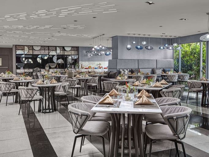 Novotel Suites Manila At Acqua, Mandaluyong