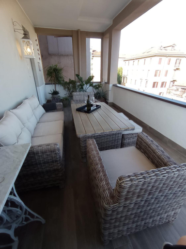 Others 3, Terrazza18, Milano