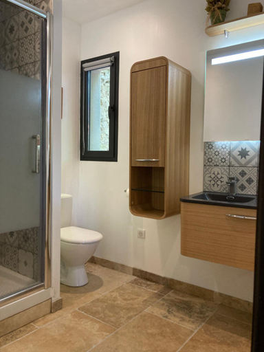 Bathroom 3, La chambre du parc, Hérault