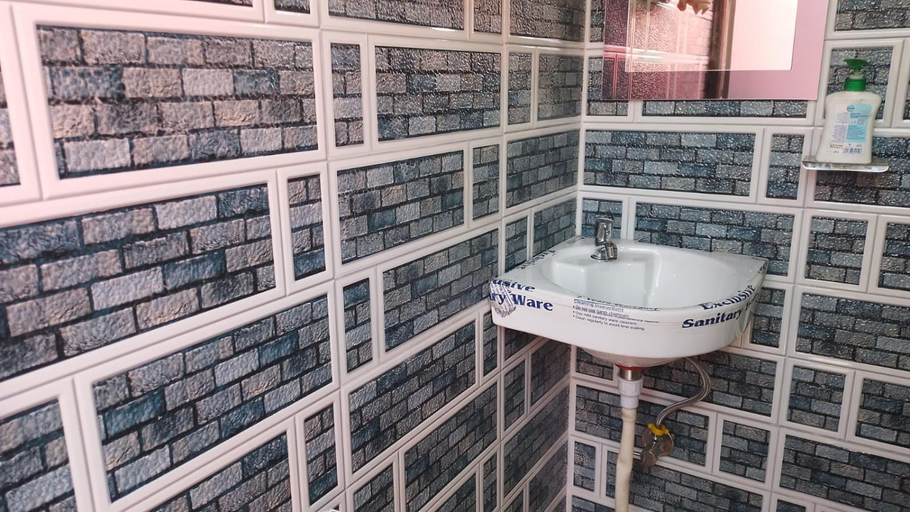 Bathroom 3, Cozy Nest Homestay, Darjiling