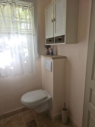 Bathroom 2, Gite le Felibre, Bouches-du-Rhône