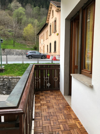 Others 4, Mountain House, Udine