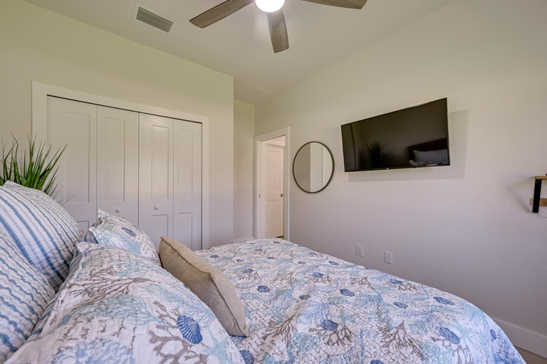Bedroom 3, Sebring Serenity: Waterfront Retreat w/ Boat Dock!, Highlands