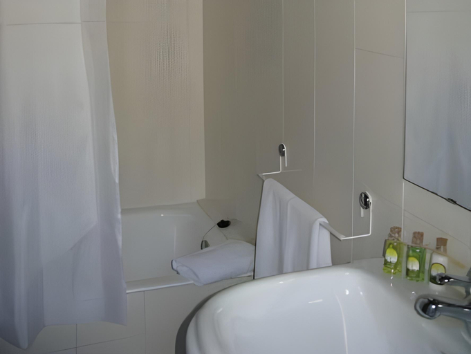 Bathroom 3, Besiberri, Lleida