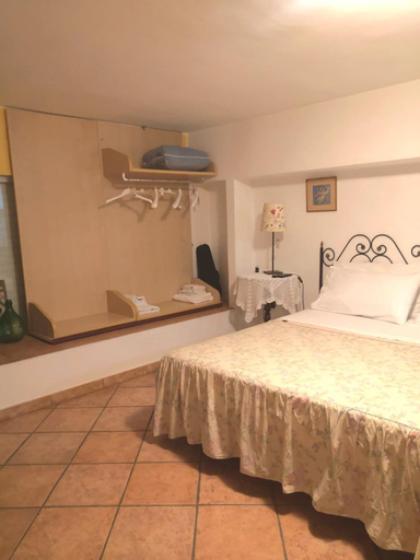 Bedroom 1, B&B PARNASO, Napoli