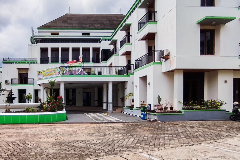 Exterior & Views 2, RedDoorz Plus @ Hotel Bukik Gadang Sijunjung, Sijunjung