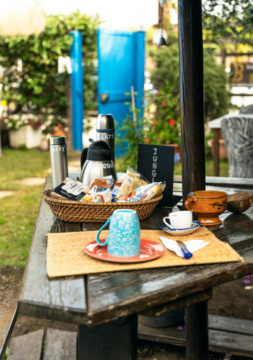 Food & Drinks
