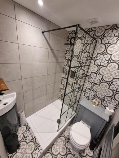 Bathroom 4, The Inn At Grasmere, Cumbria