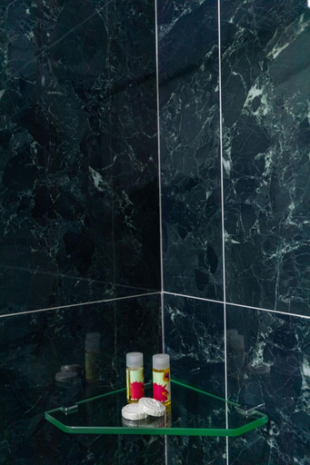 Bathroom 4, Hotel Pirro, Vlorës