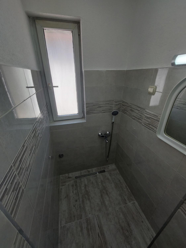 Bathroom 2, Hostel Bobito, Sarajevo