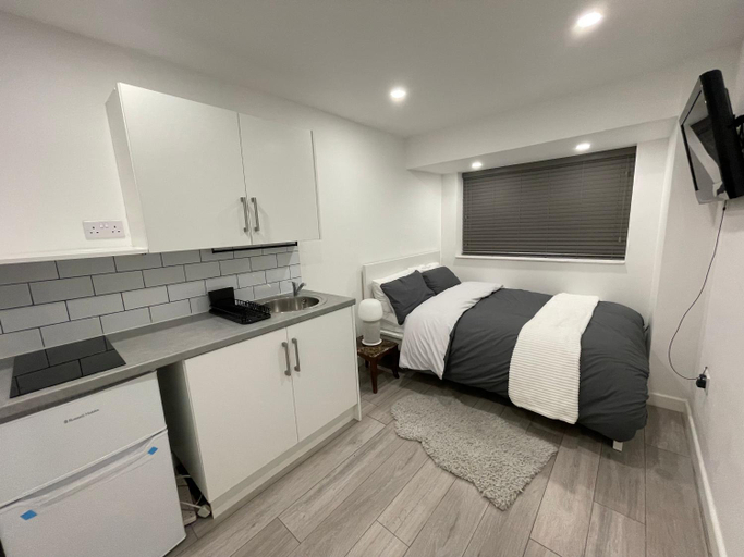 Others 4, Guest Room-Studio, Woolwich, London