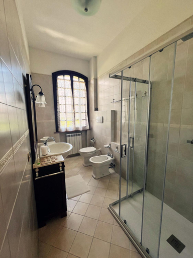 Bathroom 5, Prima Luce, Verona