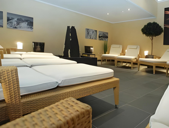 Others 4, Hotel Burgwald, Bludenz