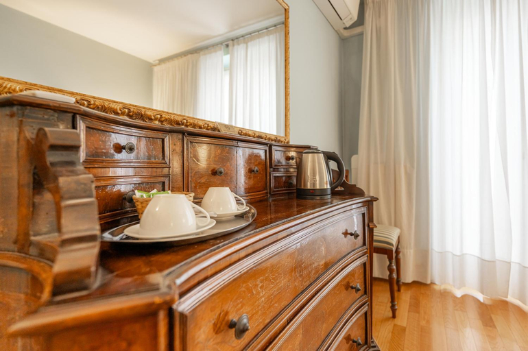 Others 2, BOUTIQUE ROOMS Corso Mazzini 22 - Between Verona & Garda Lake, Verona