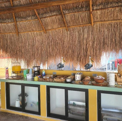 Food & Drinks, Pelican Inn at Las Dunas Chelem, Progreso