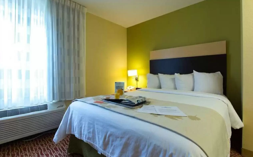 Bedroom, Dulles Suites, Loudoun