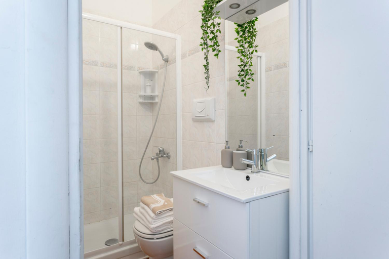 Bathroom 3, New! Lovely & Friendly in Milan Center C, Milano