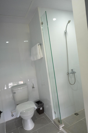 Bathroom 5