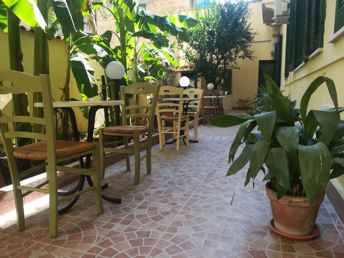 Food & Drinks 4, Le Rose del Viale, Palermo