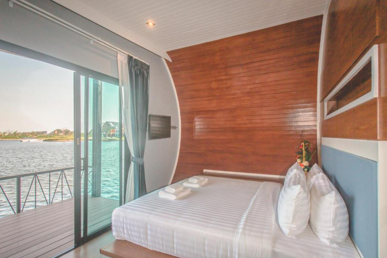 Bedroom 4, Saksiam Lakeside Resort, Sai Noi