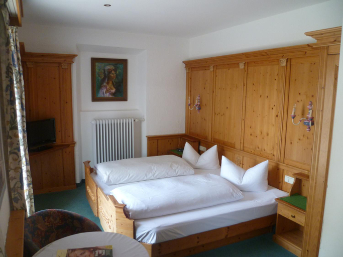 Bedroom 16
