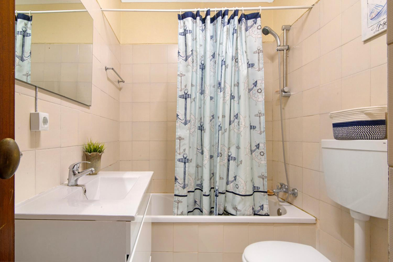 Bathroom, Cozy Apartment in Montechoro, Albufeira