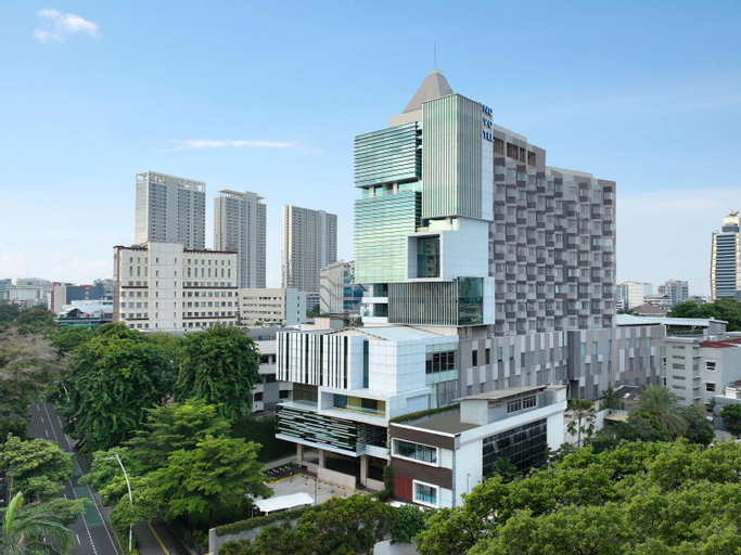 Exterior & Views 12
