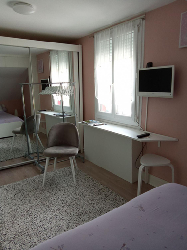 Others 3, MAISON DES LILAS, Allier