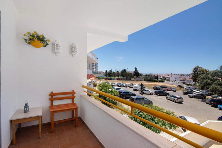 Others 5, Cozy Apartment in Montechoro, Albufeira