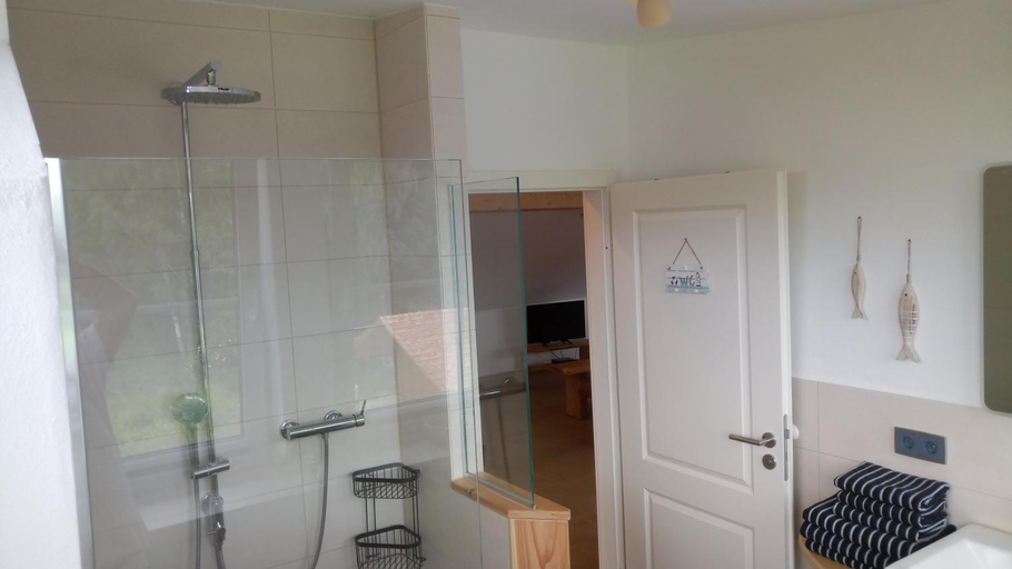 Shower 2, Ferienhaus Damberg, Traunstein