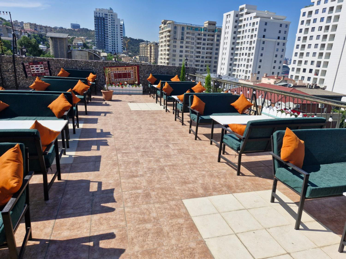 Food & Drinks, Nur Hotel & Terrace Cafe, Baku