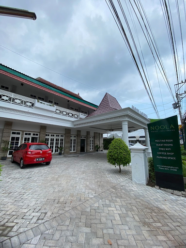 Exterior & Views 15