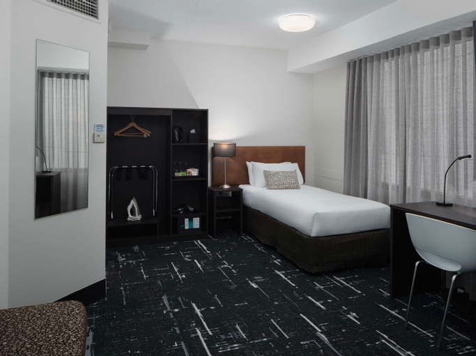 Bedroom 25
