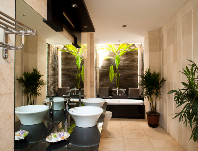 Bathroom 14