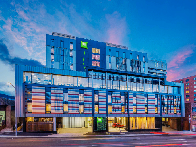 Exterior & Views 26