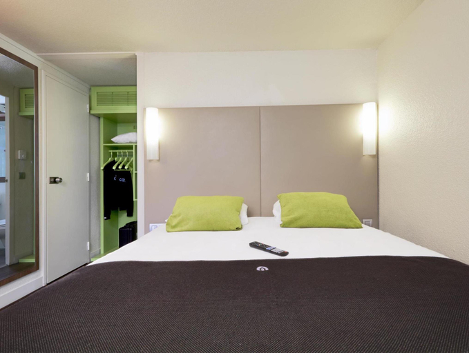 Bedroom 18