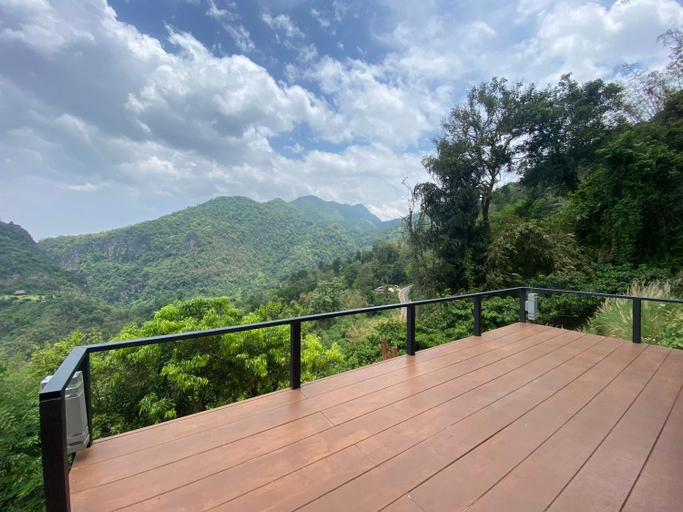 Balcony/terrace, ahpokafei อาโพดอยผาหมี, Mae Sai