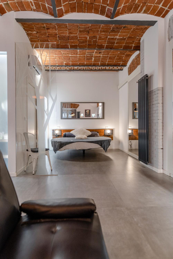 Bedroom 2, Suite & Queen Apartments by Toh Solution, Torino
