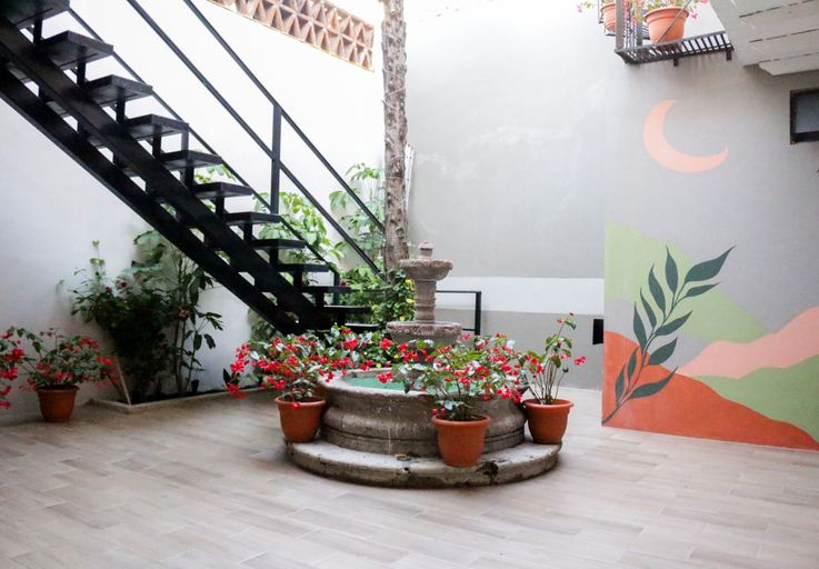Others 4, Casa Doper Relox, Allende